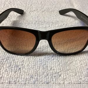 Ray-Ban Wayfarer Green 55 mm Brown Lens Sunglasses RB2132 $50